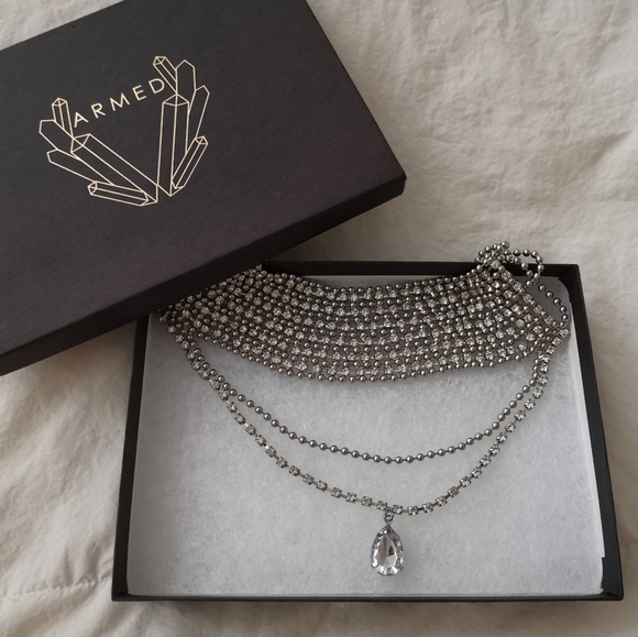 Choker - Picture 1 of 5